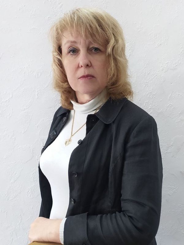 Мезникова Елена Леонтьевна Мезникова Елена Леонтьевна.